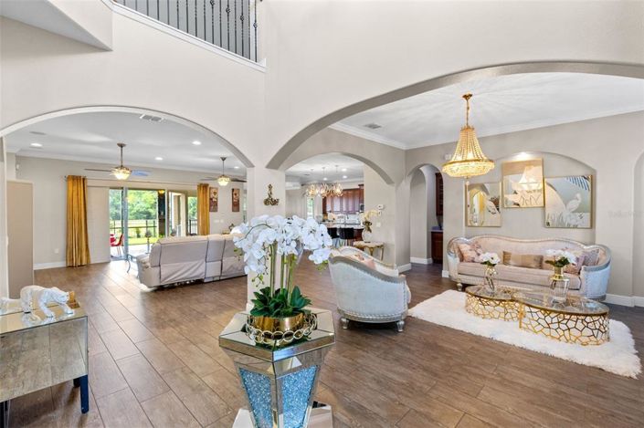 Image No.6-5 Bed Property for sale
