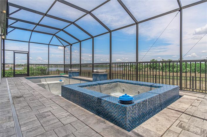 Image No.3-5 Bed Property for sale