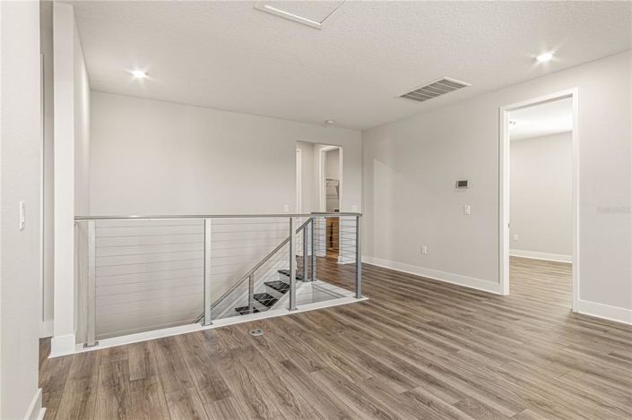 Image No.40-5 Bed Property for sale
