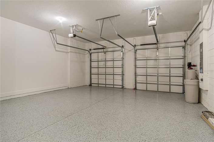 Image No.50-5 Bed Property for sale