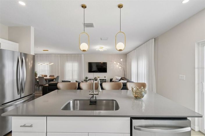 Image No.25-5 Bed Property for sale