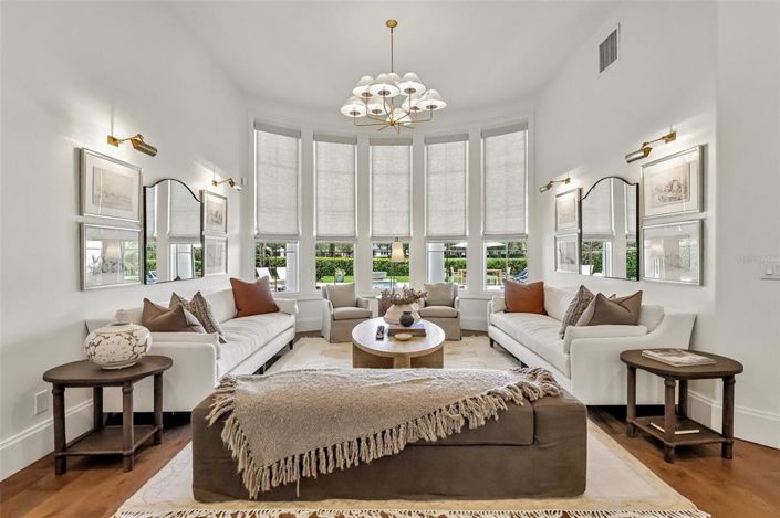 Image No.34-5 Bed Property for sale