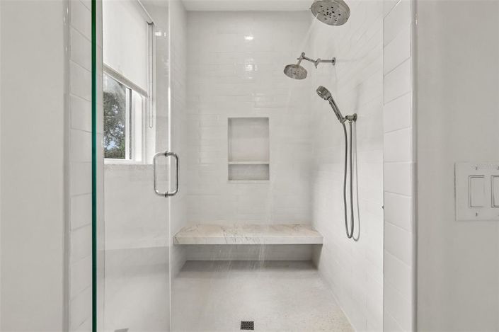 Image No.49-5 Bed Property for sale