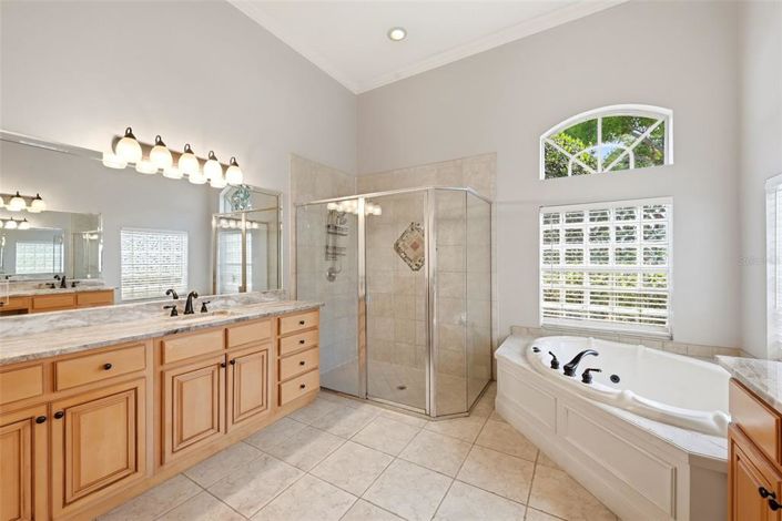 Image No.20-4 Bed Property for sale