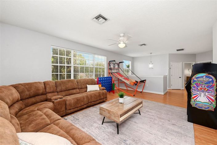 Image No.40-4 Bed Property for sale