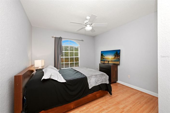 Image No.44-4 Bed Property for sale