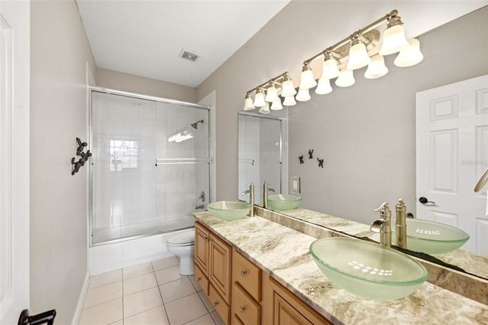 Image No.45-4 Bed Property for sale