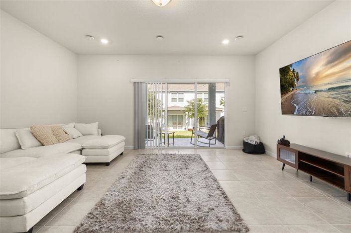 Image No.16-3 Bed Townhouse for sale