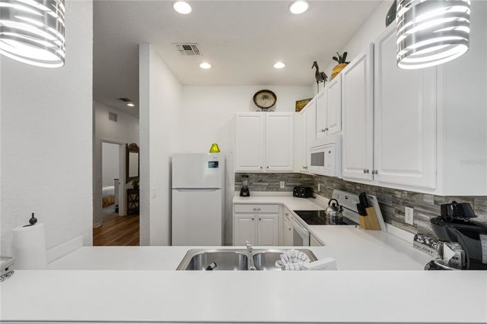 Image No.11-3 Bed Property for sale