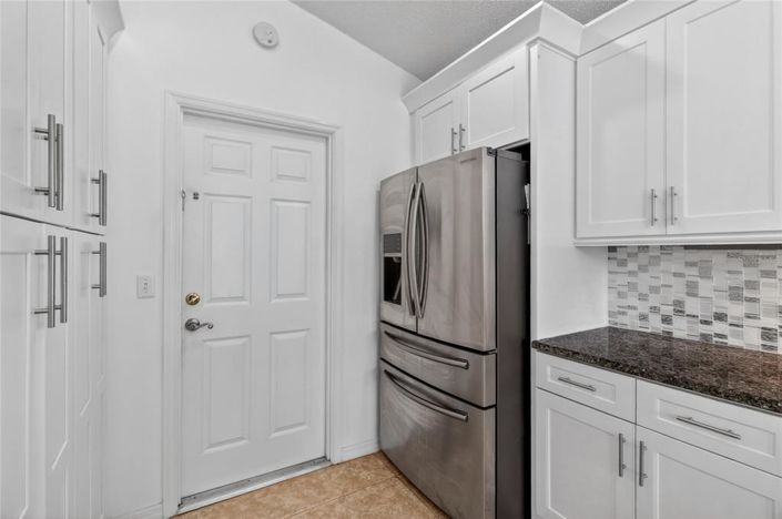 Image No.24-3 Bed Property for sale