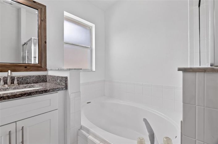 Image No.40-3 Bed Property for sale