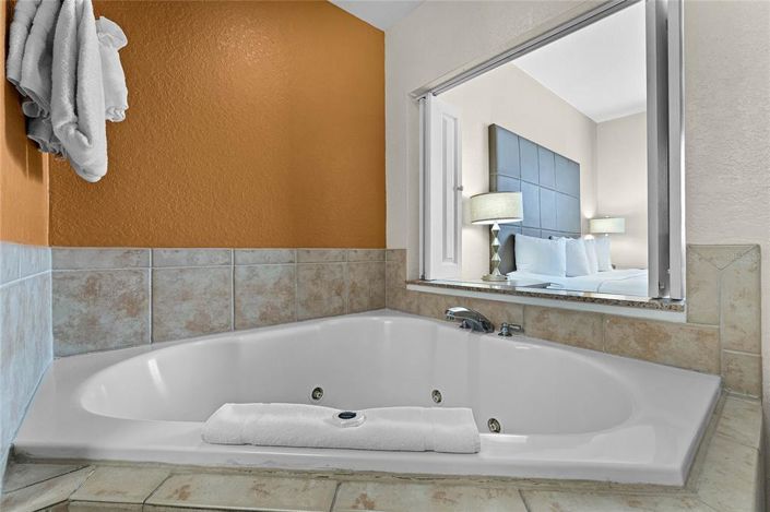 Image No.24-2 Bed Property for sale