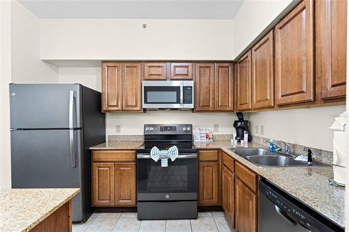 Image No.9-2 Bed Property for sale