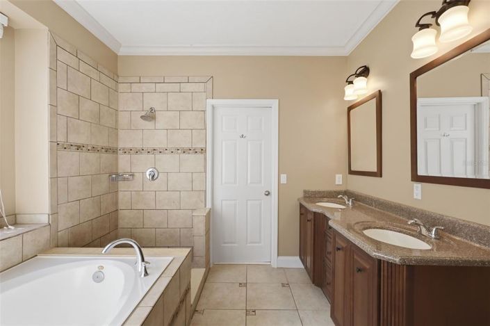 Image No.32-3 Bed Property for sale