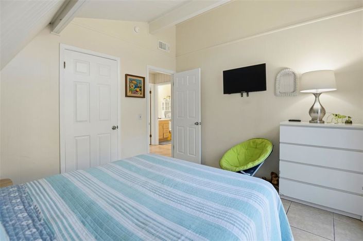Image No.16-5 Bed Property for sale