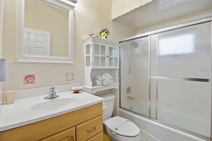 Image No.25-5 Bed Property for sale