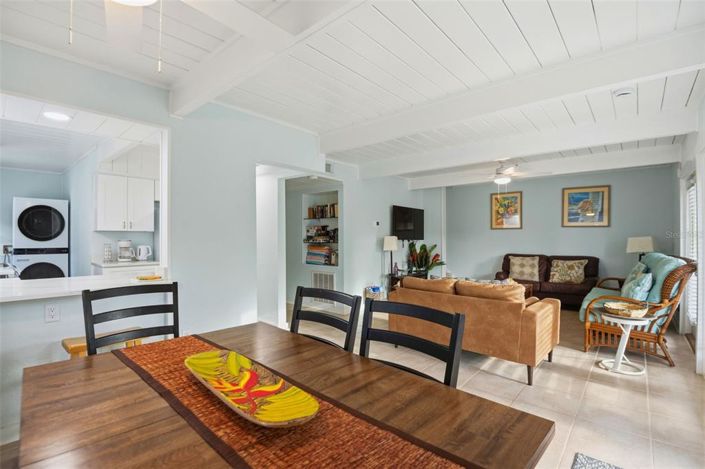 Image No.8-5 Bed Property for sale