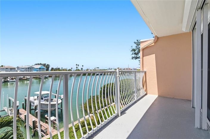 Image No.7-2 Bed Townhouse for sale
