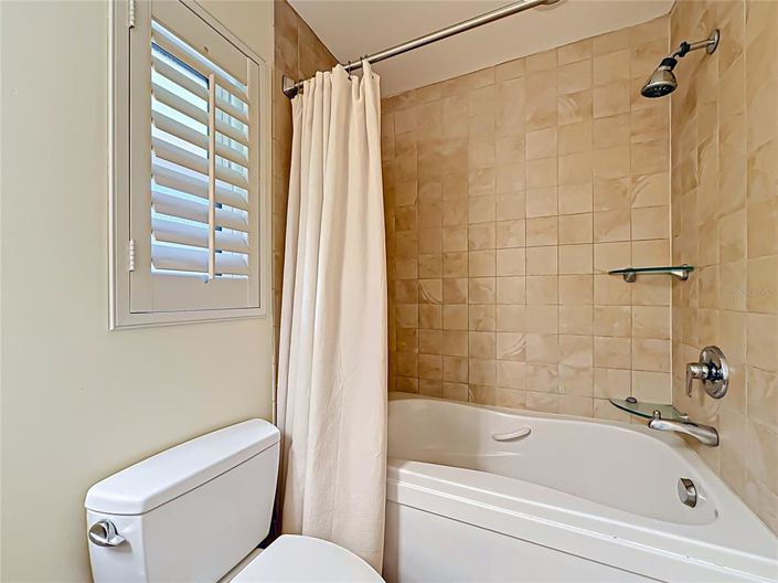 Image No.41-3 Bed Property for sale