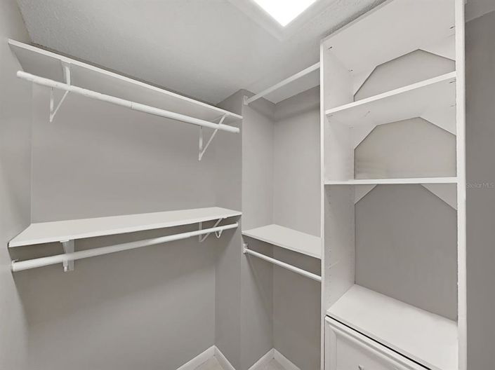 Image No.9-1 Bed Property for sale