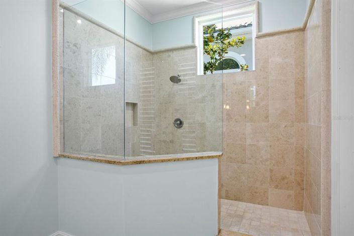Image No.29-4 Bed Property for sale