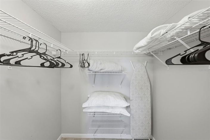 Image No.17-2 Bed Property for sale