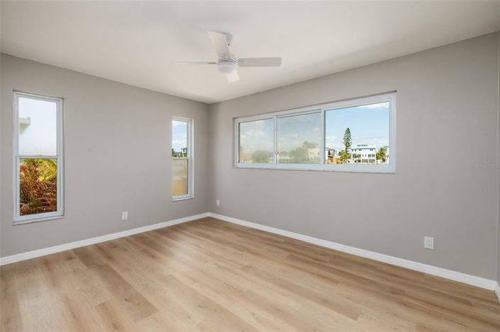 Image No.29-4 Bed Property for sale