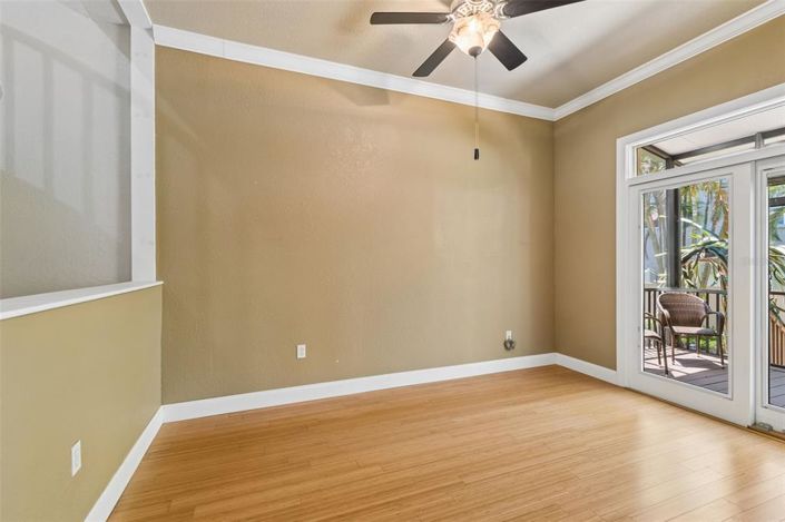 Image No.30-4 Bed Townhouse for sale