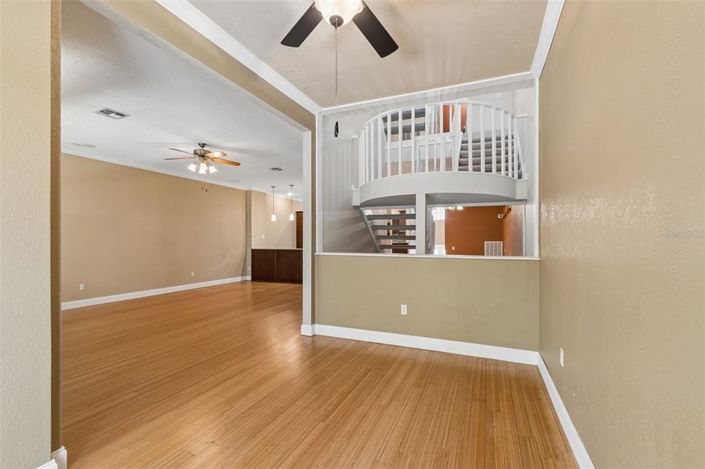 Image No.34-4 Bed Townhouse for sale