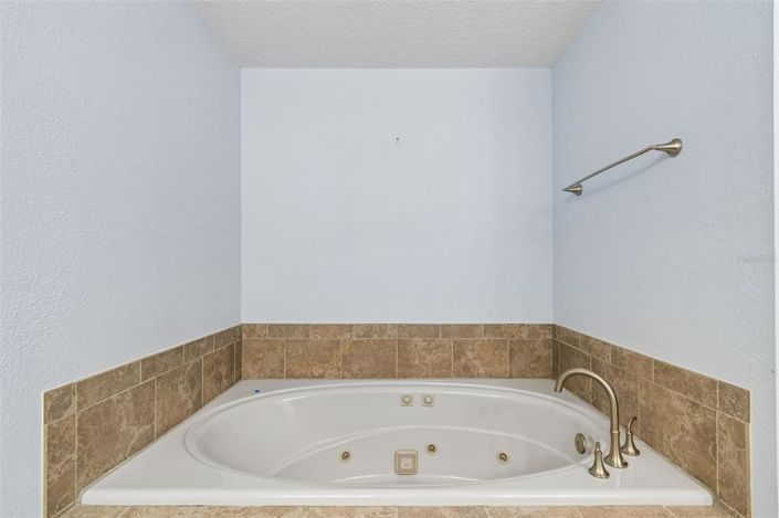 Image No.45-4 Bed Townhouse for sale