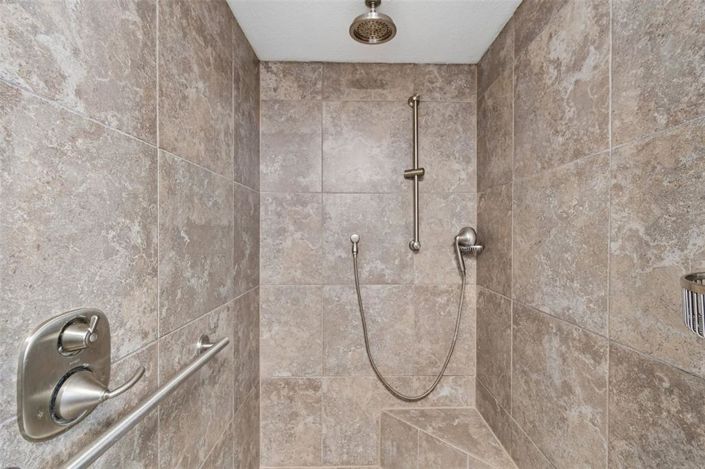Image No.48-4 Bed Townhouse for sale
