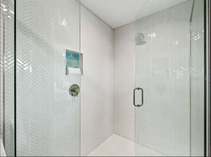 Image No.38-8 Bed Property for sale