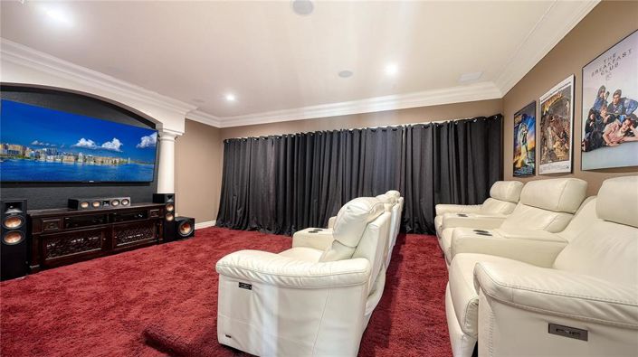 Image No.38-5 Bed Property for sale