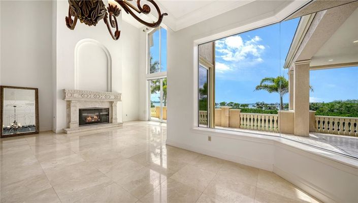 Image No.6-5 Bed Property for sale