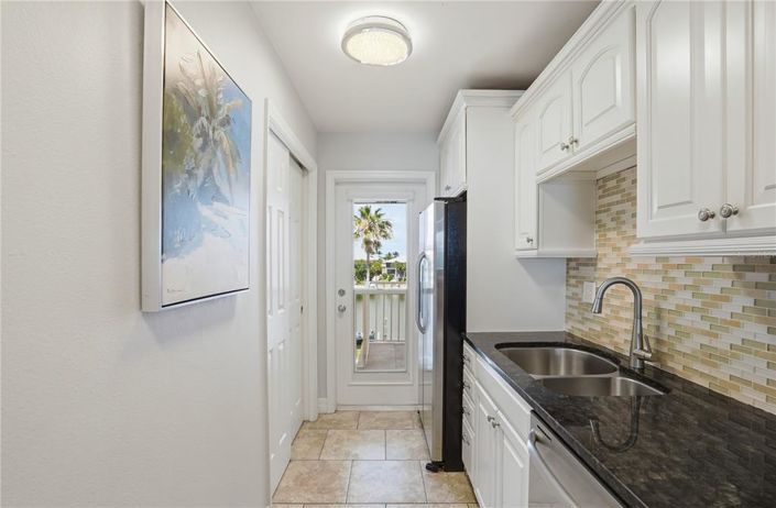 Image No.32-2 Bed Property for sale