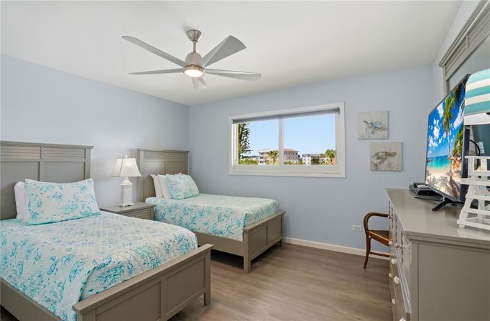 Image No.40-2 Bed Property for sale