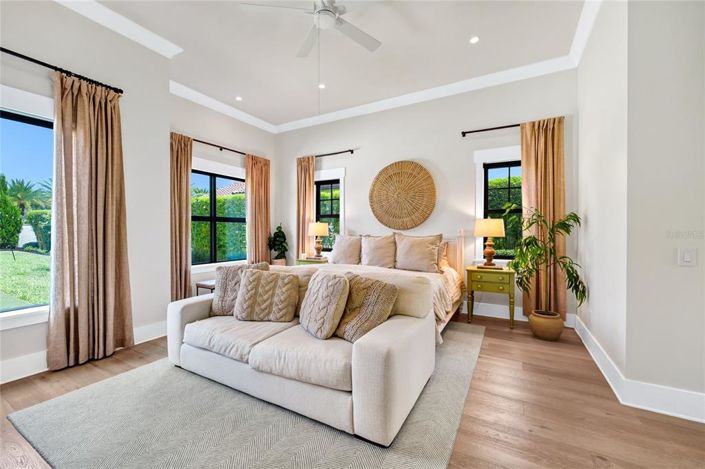 Image No.23-4 Bed Property for sale