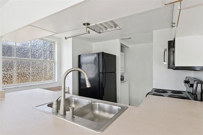 Image No.9-4 Bed Townhouse for sale