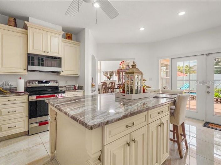 Image No.4-Propriété de 5 chambres à vendre à Kissimmee