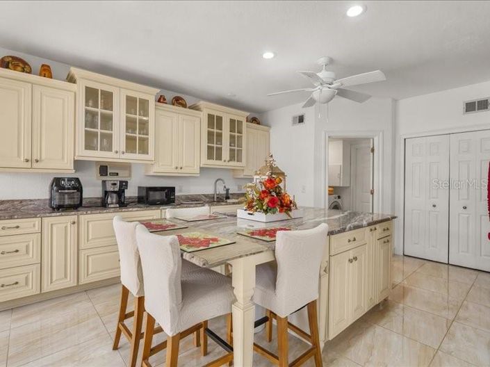 Image No.7-Propriété de 5 chambres à vendre à Kissimmee