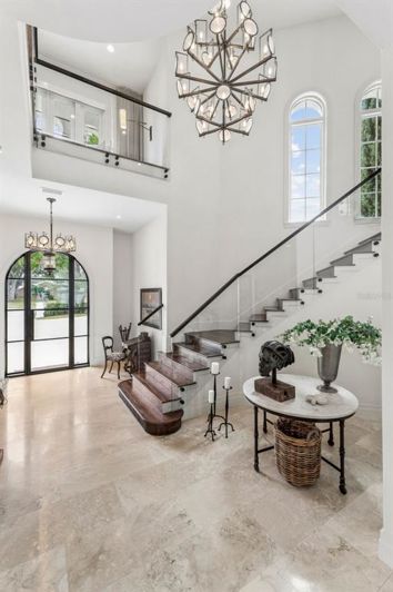 Image No.5-5 Bed Property for sale