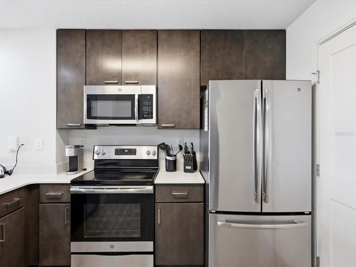 Image No.11-2 Bed Property for sale