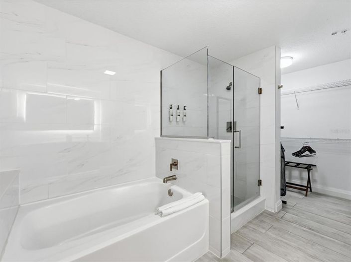 Image No.18-2 Bed Property for sale