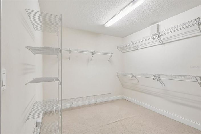 Image No.32-4 Bed Property for sale