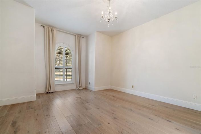 Image No.24-4 Bed Property for sale