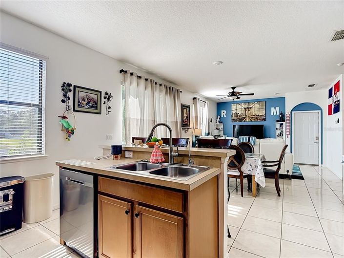 Image No.5-Propriété de 4 chambres à vendre à Kissimmee
