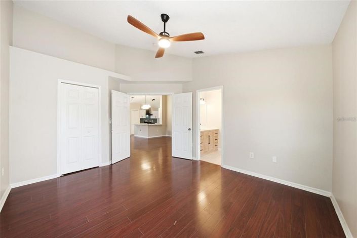 Image No.8-3 Bed Property for sale