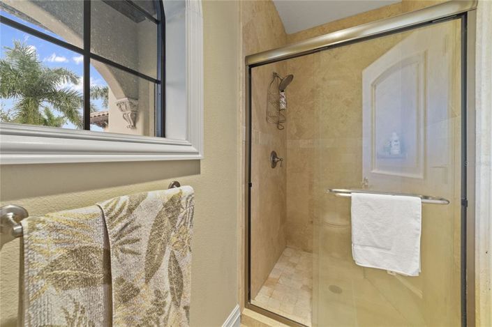 Image No.39-6 Bed Property for sale