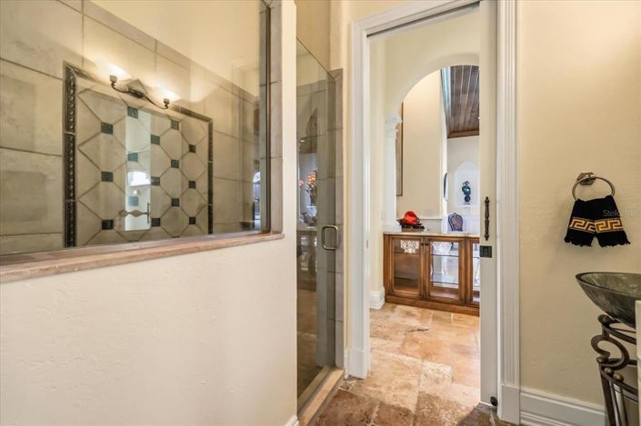 Image No.43-4 Bed Property for sale