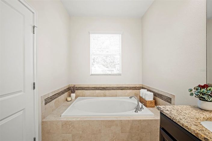 Image No.37-3 Bed Property for sale